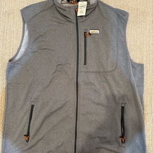 Orvis Horseshoe Hills outdoor performance vest. Size XL. New with tags